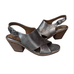 Sofft Mendi Pewter Gunmetal Metallic Leather Sandals Size 7